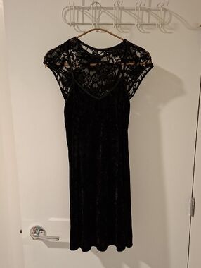 Design Lab Black Crushed Velvet Baby-doll Dress w/ Built-in Lace Top (Size M)